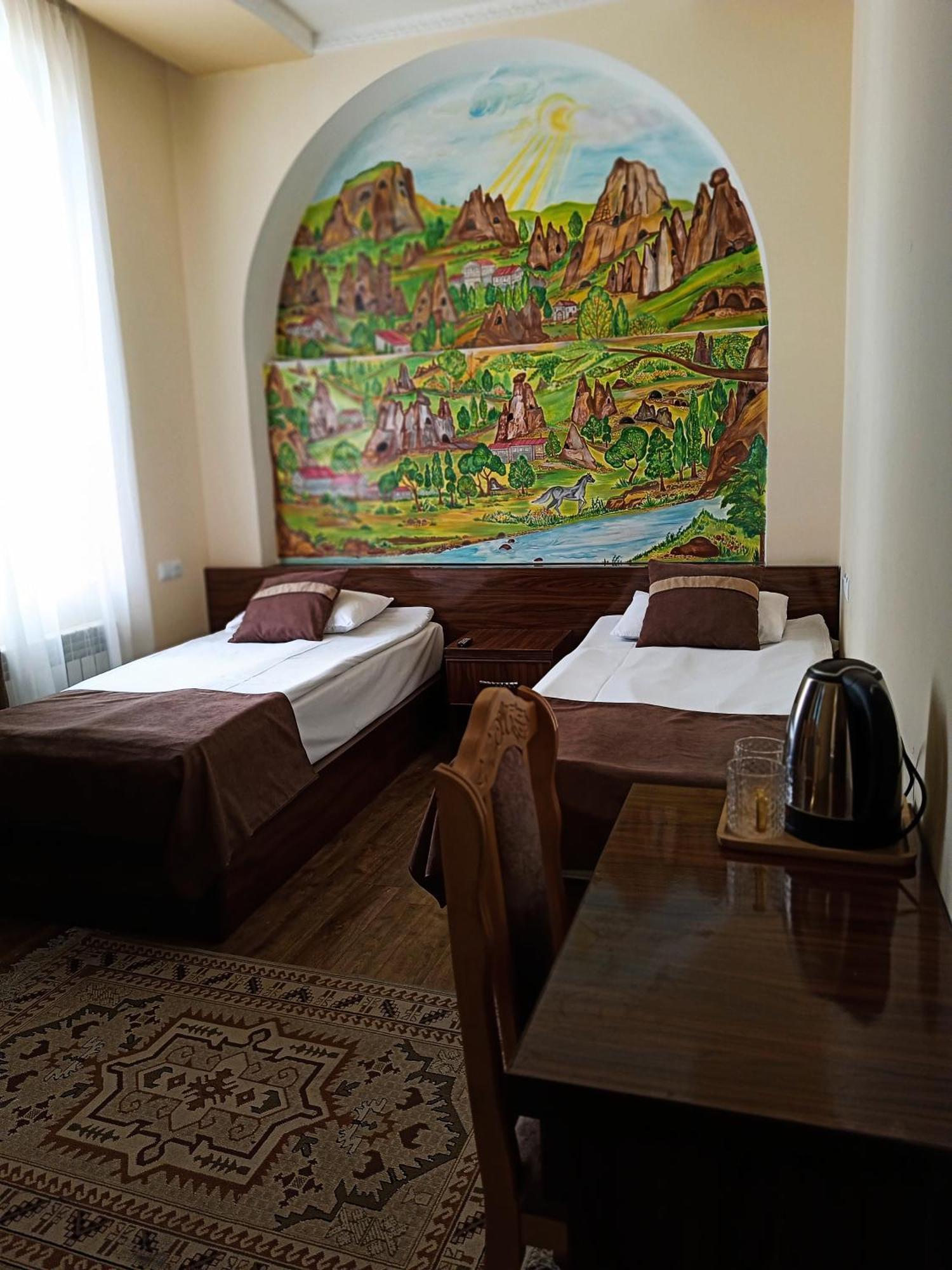 Kirch Hotel & Restaurant Goris Exterior photo