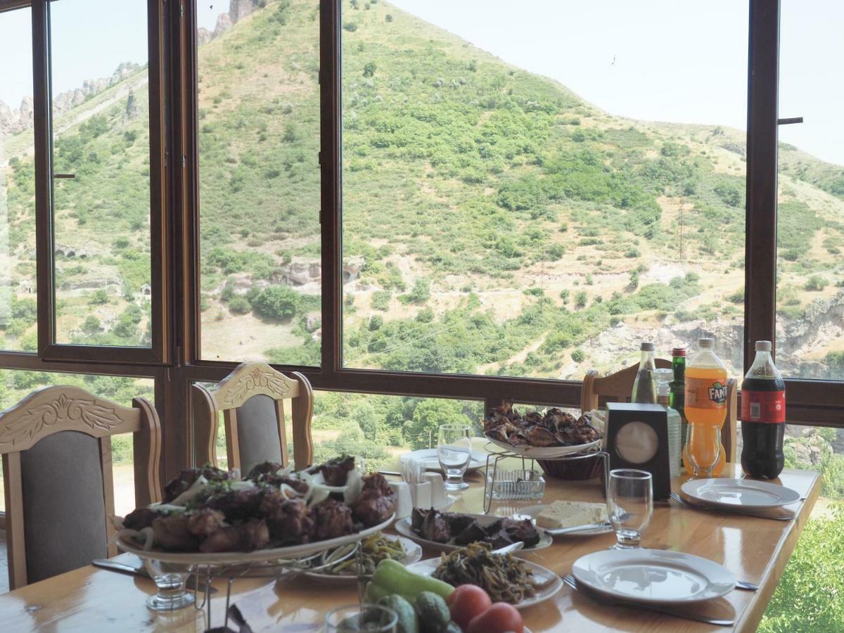 Kirch Hotel & Restaurant Goris Exterior photo